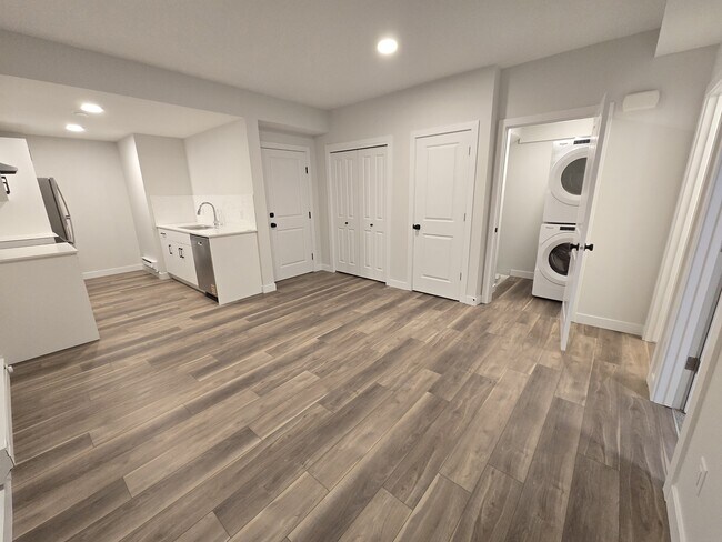 Photo - 8010 Cedric Mah Rd