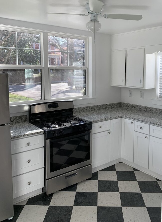Photo - Renovated 1BR * Piedmont Park! ~ Steal of a Deal! Unit 286-01