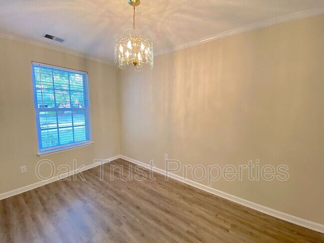 Photo - 1366 Pinnacle Ln