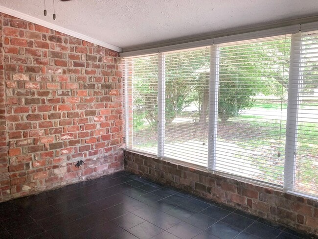 Photo - 802 S Texas St