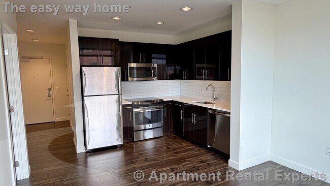199 N Harvard St Unit N821