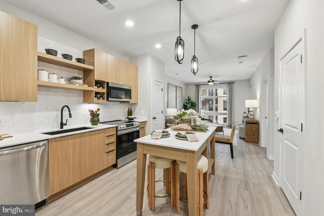 Photo - 43601 Charitable St Unit 273