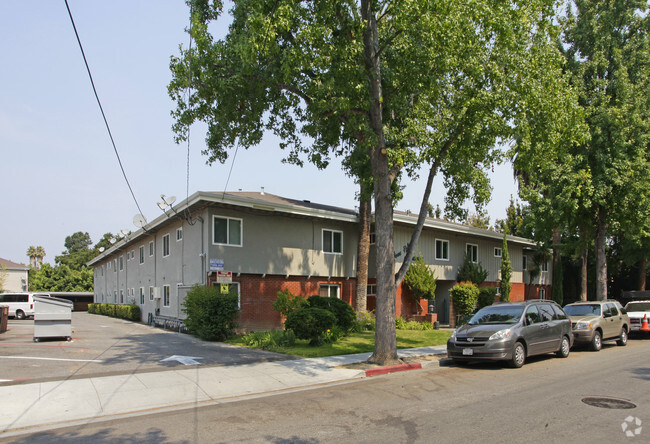 Building Photo - Four Palms Rental