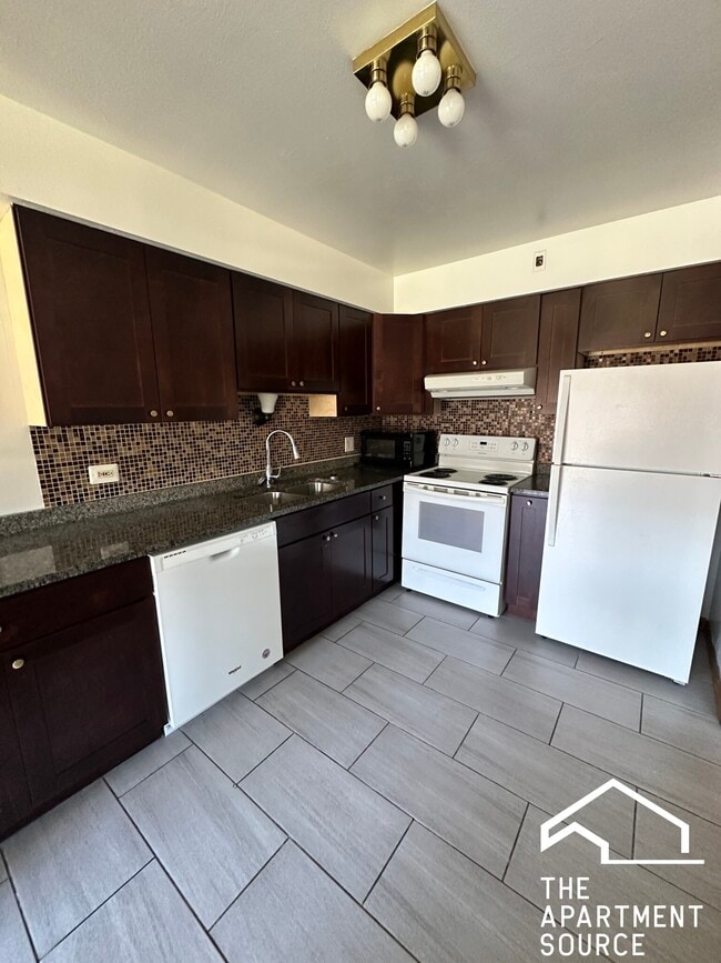 Photo - 1639 Oakwood Ave Unit 203