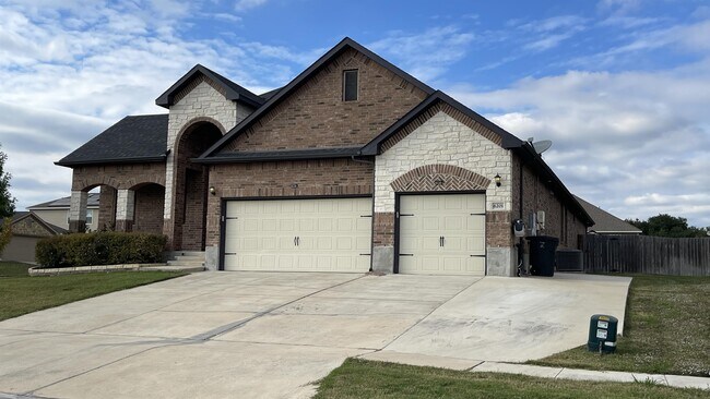 Photo - 6201 Morganite Ln