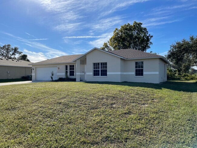 Photo - 5177 Andris St