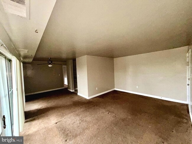 Photo - 9282 Adelphi Rd Unit 303