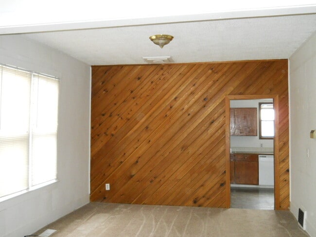Photo - Cute 2bd/1ba Vintage Bungalow