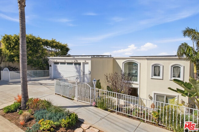 Photo - 8120 Billowvista Dr