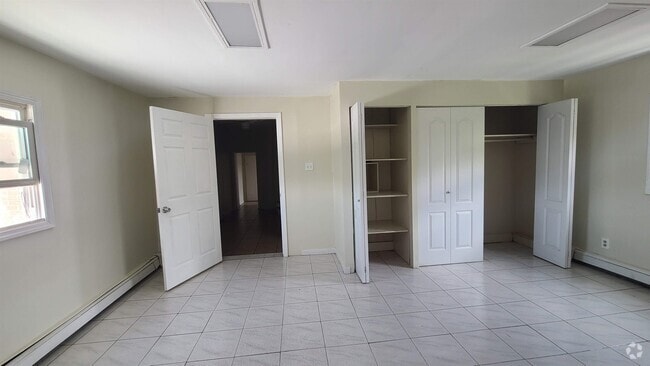 Building Photo - 123 75th St Rental