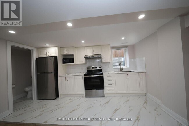 Photo - 24 Tansley Ave