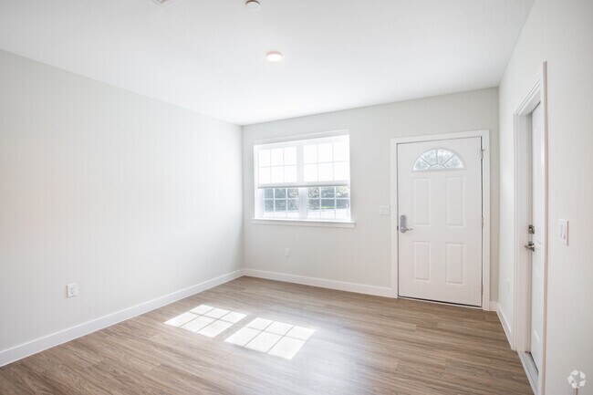 3 BR, 2.5 BA - 1,670 SQ FT