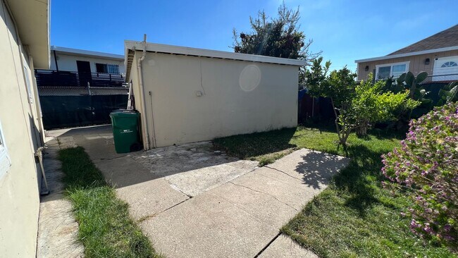 Photo - F00465 Unidad T465