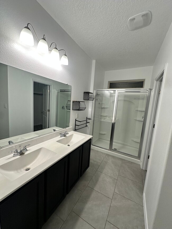 Photo - 1830 Goldenflare Loop NE