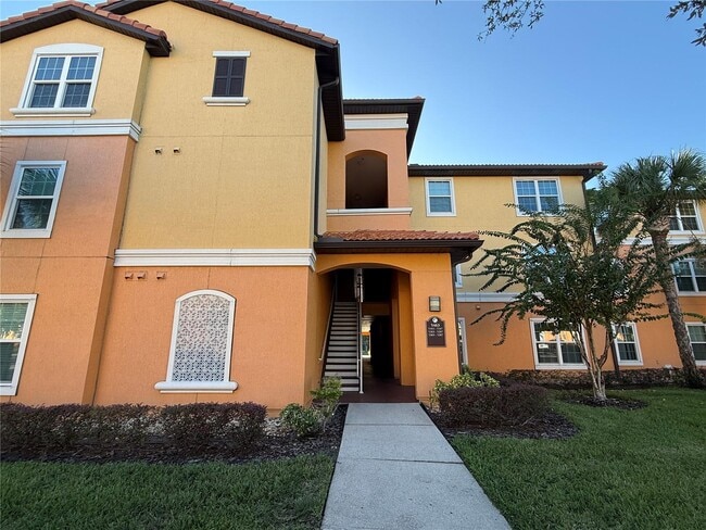 Photo - 5463 Vineland Rd