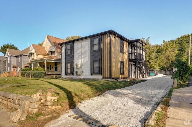 Building Photo - 301 W State St Rental
