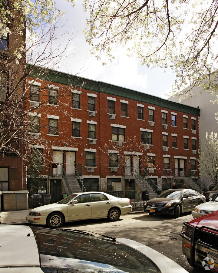 Photo - 613-617 E 11th St