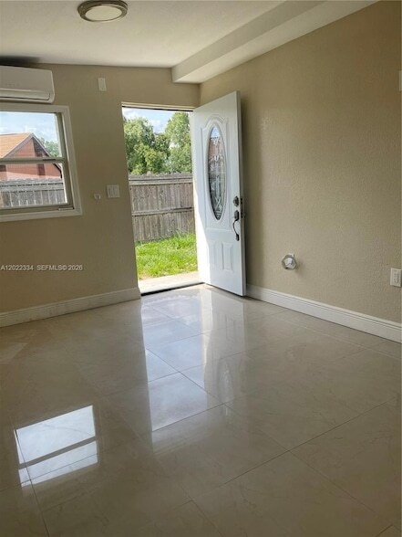 Photo - 4617 Navarre Ave Unit B