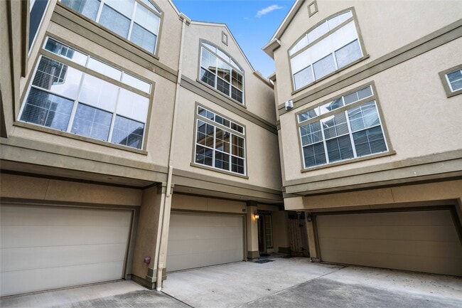 Building Photo - 408 Fowler St