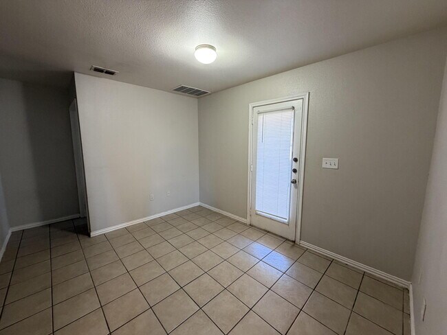 Photo - 533 N Clinton Ave