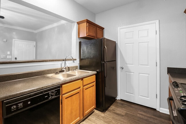 Kitchen Highland Pointe of West Little Rock - Highland Pointe of West Little Rock