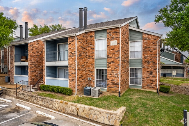 Villa Siena Apartments