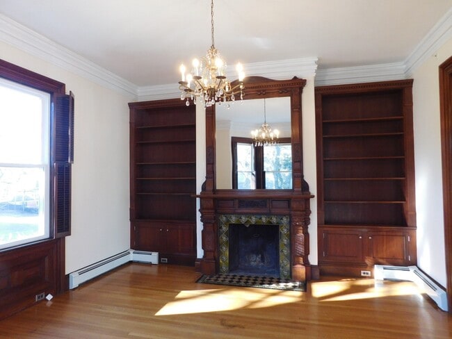 682 Rock St Unit 1