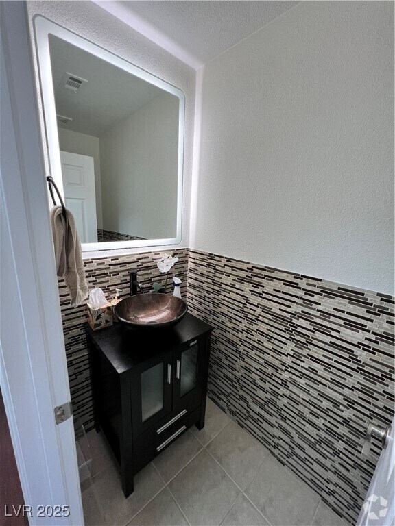 Building Photo - 2420 Rocky Brook St Rental