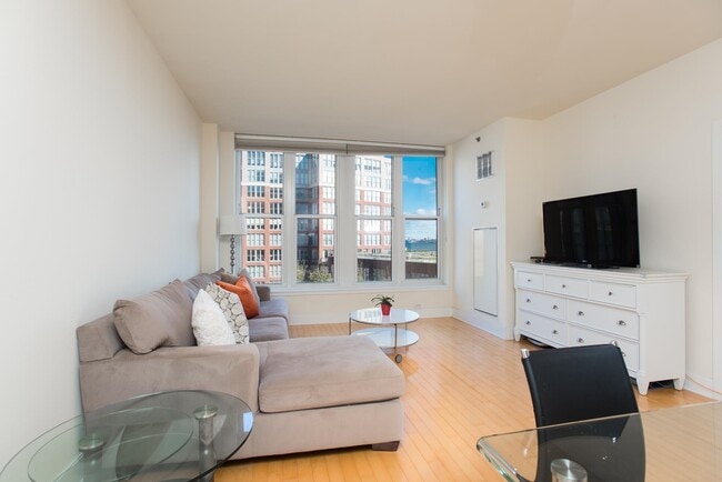 Photo - 1125 Maxwell Ln Unit 707