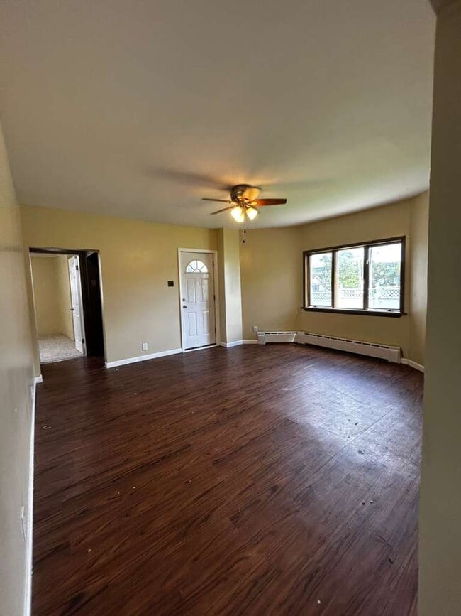 Photo - 41 Fallbrook St