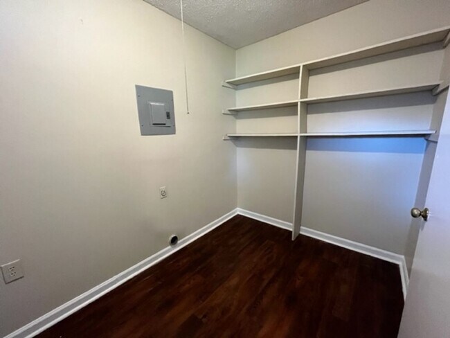 Photo - Renovated 3 Bedroom 1 Bath Home for Rent!!