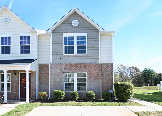 Photo - 414 Hidden Brook Ln Townhome