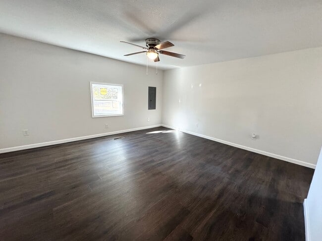 Photo - 1804 County St