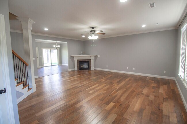 3209 Belinda Ct