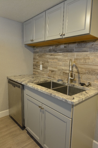 Photo - "Fully Furnished 1-Bedroom Basement Retreat in Cheyenne" Unidad B