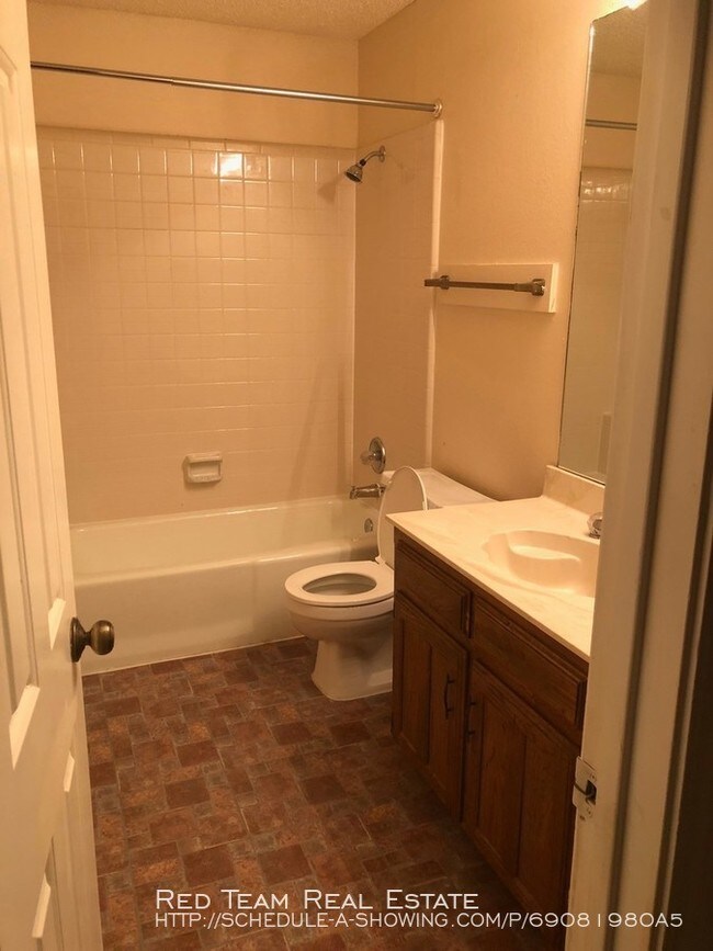 MUSTSEE DUPLEX! Rental For Rent in Bedford, TX