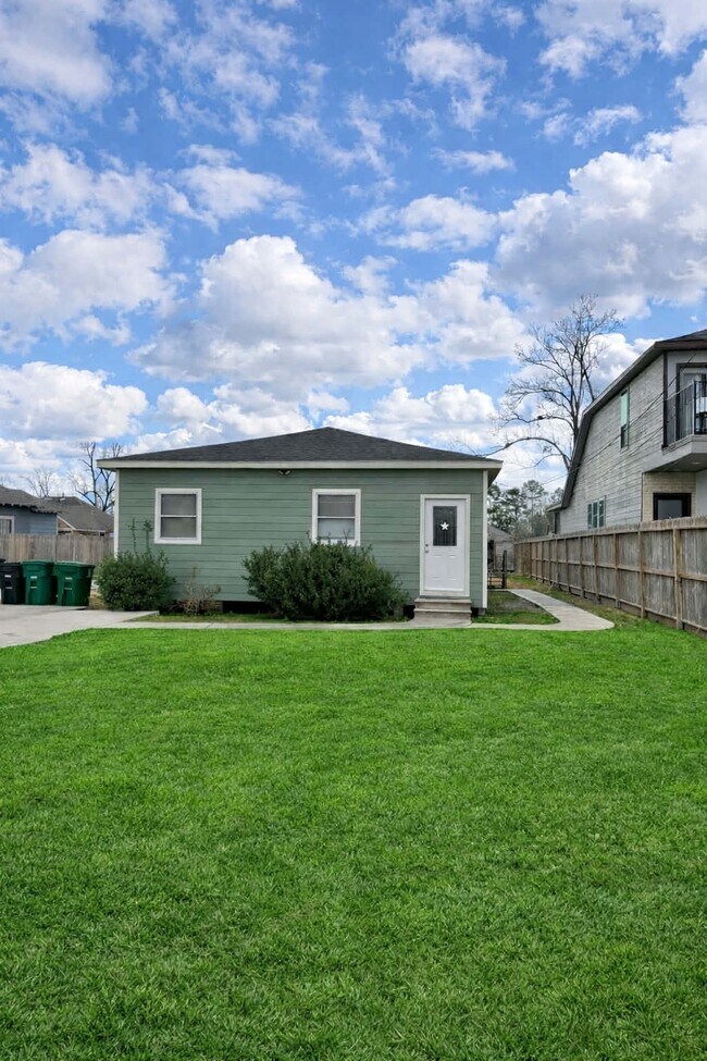 Photo - 8704 Lanewood Dr