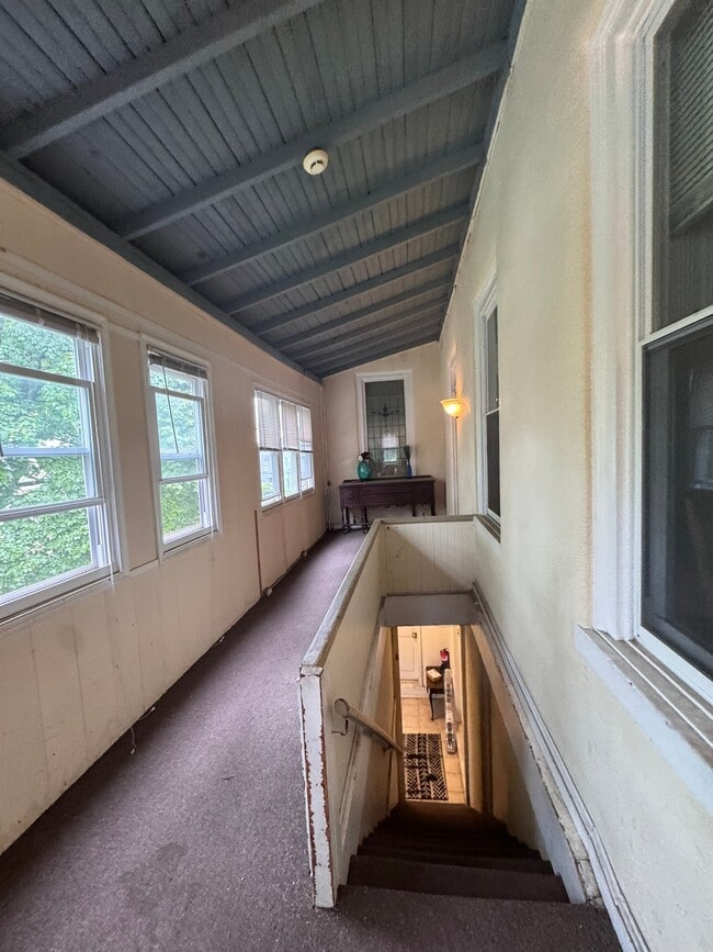 Photo - 407 Green Ln Unidad 2R