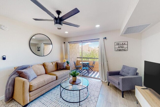 Photo - 8055 E Thomas Rd Unidad ID1255470P