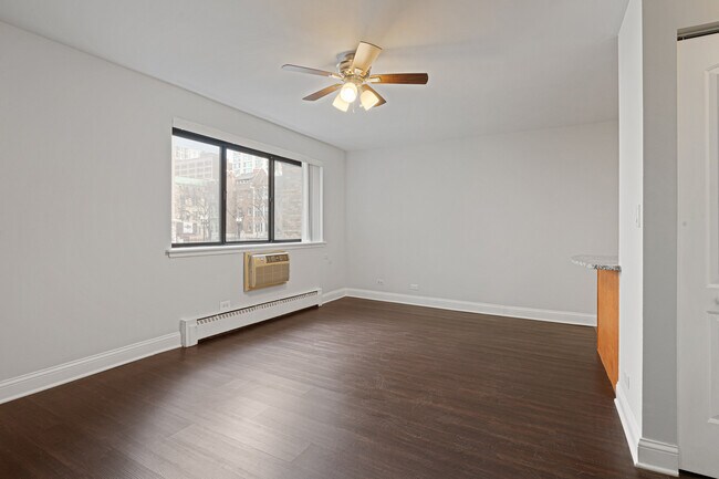 Photo - 5534 N Kenmore Ave