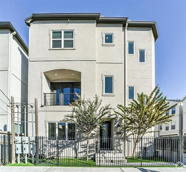 Building Photo - 5512 Petty St Rental