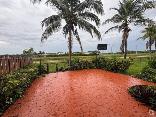 Building Photo - 12701 SW 49th Ct Rental