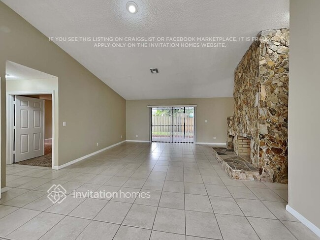 7010 NW 49th Pl