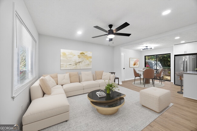 Building Photo - 1517 Colony East Cir