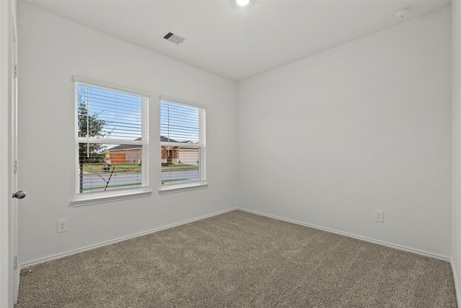 Photo - 6023 Ginevra Summers Dr