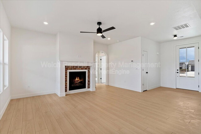 Photo - 837 East 300 North