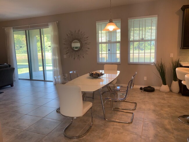 Photo - 4845 Maple Park St