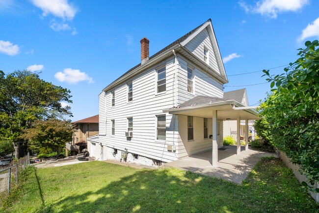 Photo - 539 Bergen Blvd Unidad 2