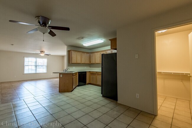 1278 N Heritage Ave Unidad Heritage 1278
