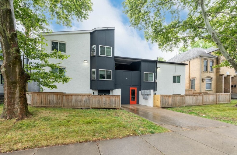 Photo - Beautifully Updated East Side Flats!